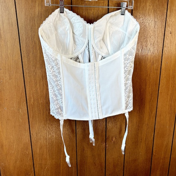 Va‎ Bien White Lace Corset – Size 44C - Picture 8 of 8